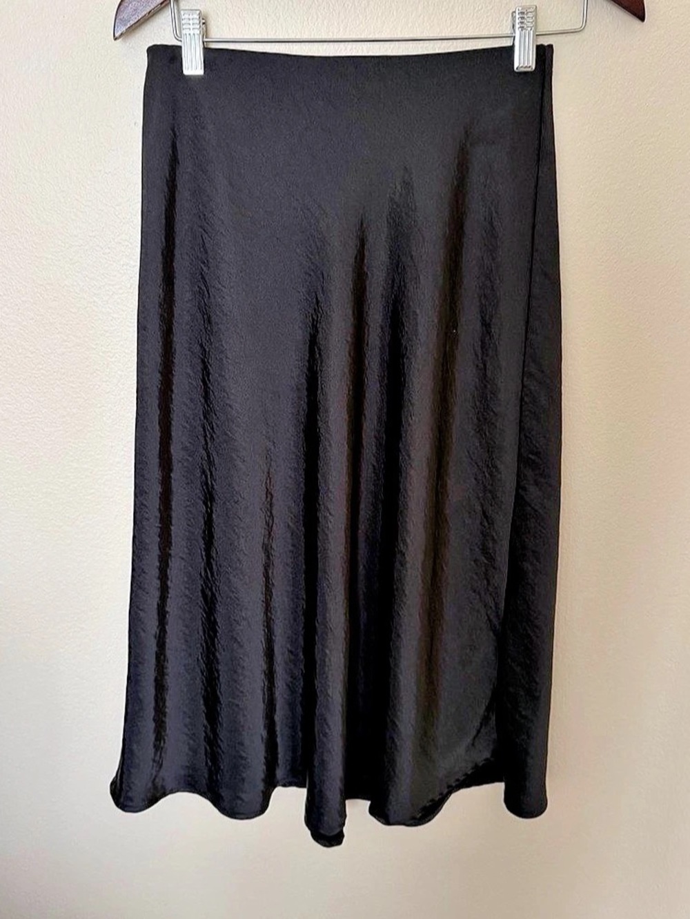 Black satin midi skirt size S